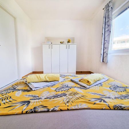 Ferienwohnung Flip - Flop Novalja Exterior foto