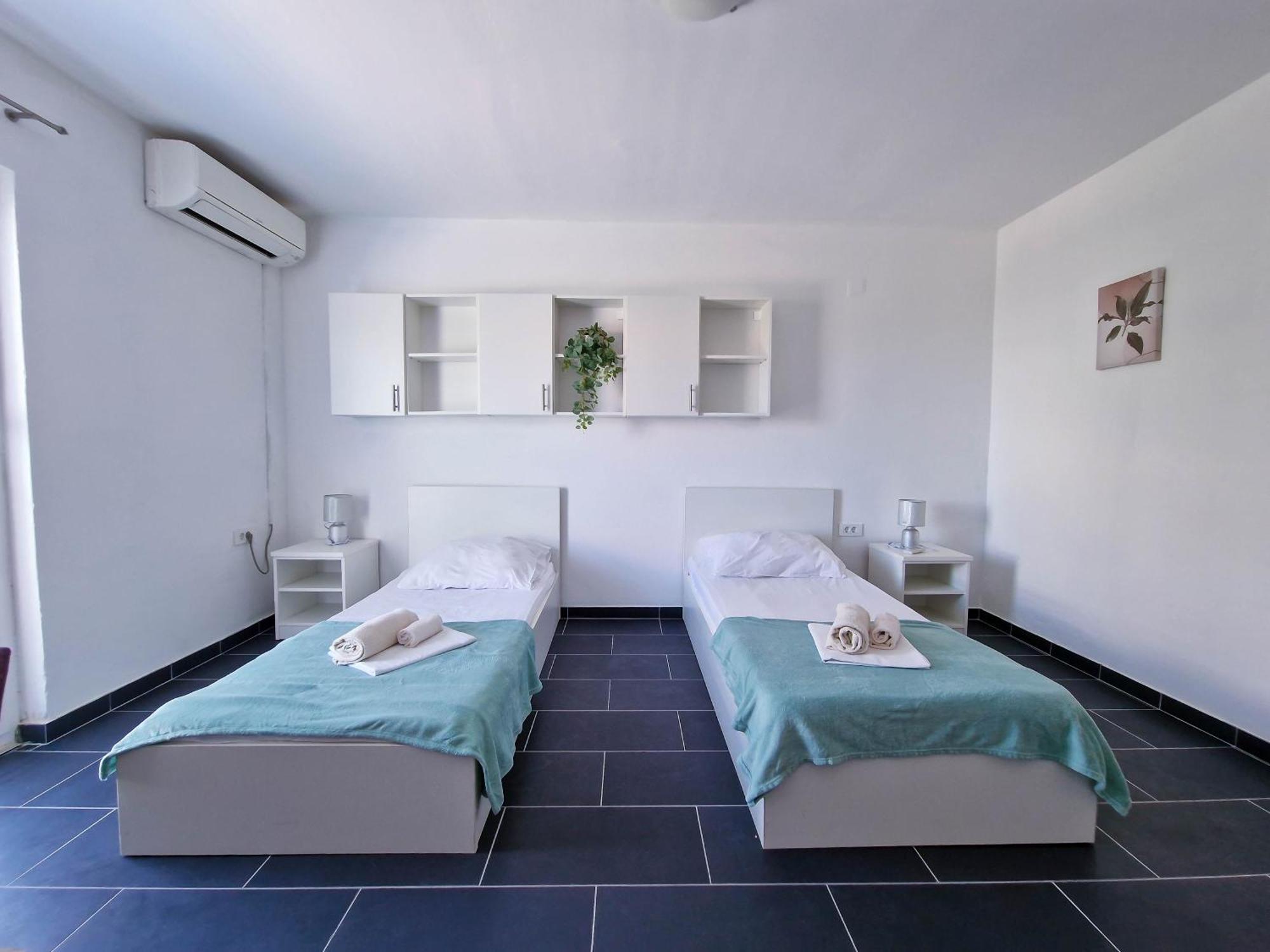 Ferienwohnung Flip - Flop Novalja Exterior foto